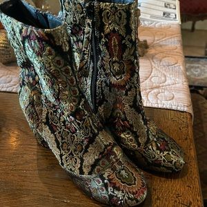 Top shop heeled bootie